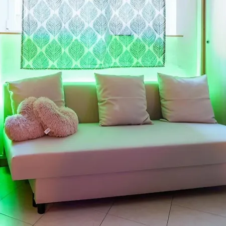 Insthouse - Let's Chill It! Daire *