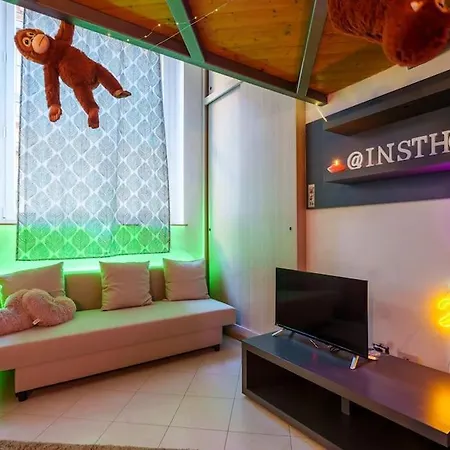 Insthouse - Let's Chill It! *